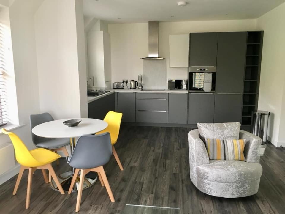 Impressive Newly Built Apartment Conwy Buitenkant foto